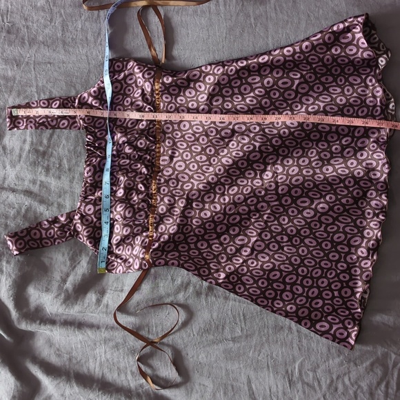 Gorgeous satin top with ribbon detail - Picture 9 of 10